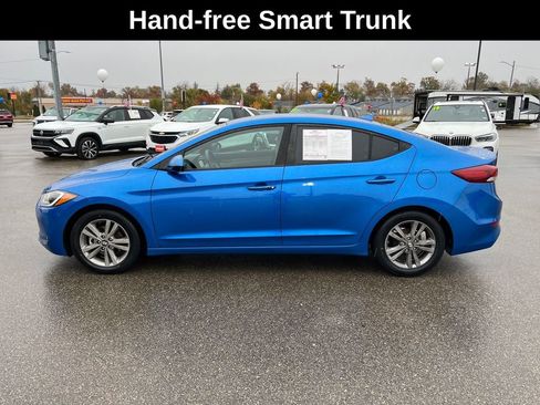 Used 2017 Hyundai Elantra SE w/ SE A/T Tech Package 03 image 2