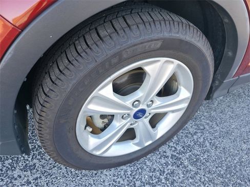 Used 2014 Ford Escape SE image 10