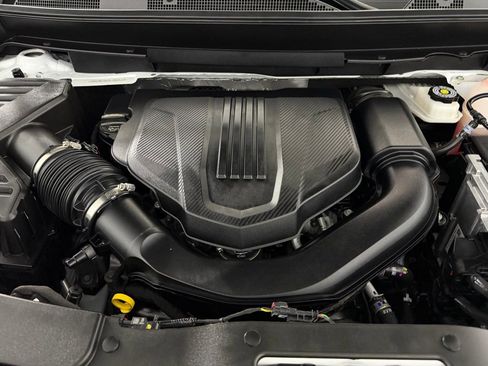 Used 2025 GMC Acadia Elevation image 36