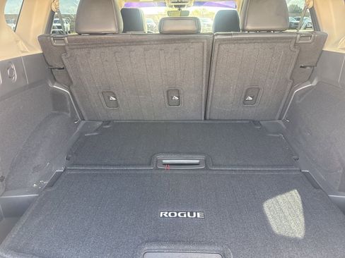 Certified 2023 Nissan Rogue Platinum w/ Platinum Premium Package FWD image 35
