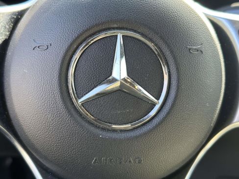 Used 2021 Mercedes-Benz GLC 300 4MATIC w/ Driver Assistance Package image 22