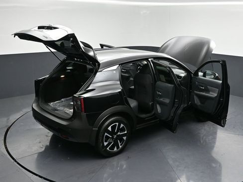 New 2026 Nissan Kicks SV w/ SV Premium Package AWD/4WD image 30