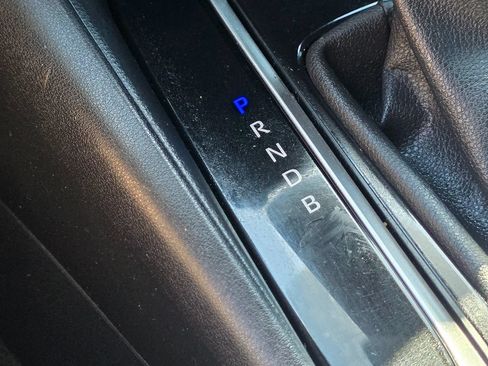 Used 2024 Toyota Corolla SE FWD image 41