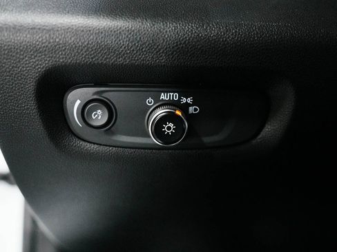 Used 2022 Chevrolet Traverse LT w/ LPO, Floor Liner Package AWD/4WD image 23