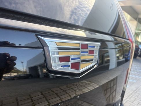 Used 2022 Cadillac Escalade ESV Sport Platinum image 9