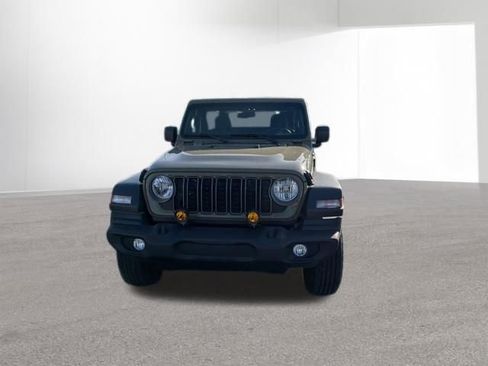 Used 2025 Jeep Wrangler Sport AWD/4WD image 2