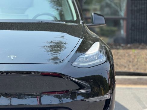 Used 2021 Tesla Model Y Long Range image 5