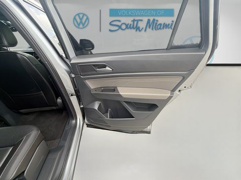 Used 2022 Volkswagen Atlas Cross Sport SE FWD image 30