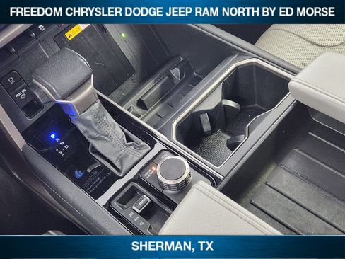 Used 2024 Toyota Tundra Limited w/ Power Package AWD/4WD image 15