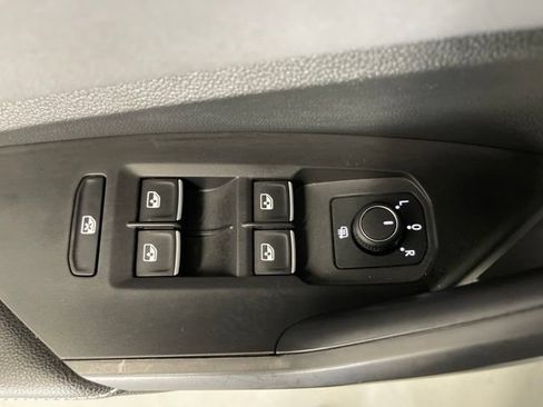 Used 2026 Volkswagen Jetta SE FWD image 27