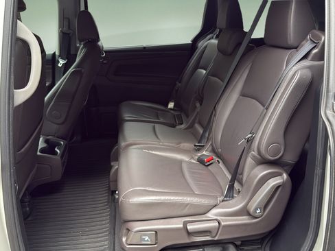 Used 2018 Honda Odyssey Elite image 14
