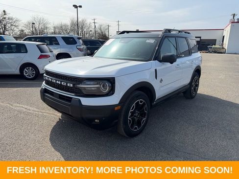 Used 2025 Ford Bronco Sport Outer Banks w/ Outer Banks Tech Package+ image 2