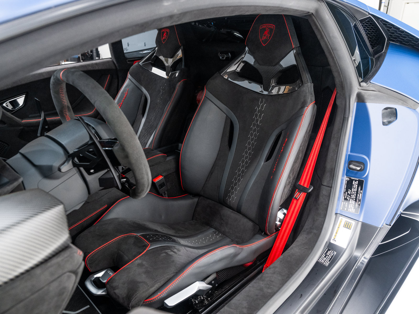 Used 2023 Lamborghini Huracan Sterrato AWD/4WD image 32