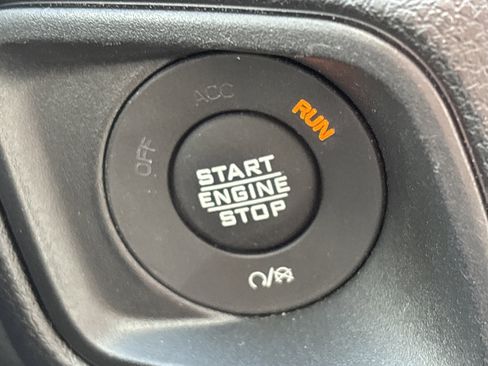 Certified 2025 Jeep Wrangler Sport image 26