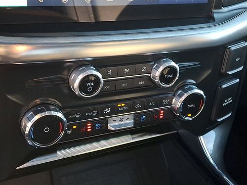 Used 2022 Ford F150 Lariat w/ Equipment Group 502A High image 16