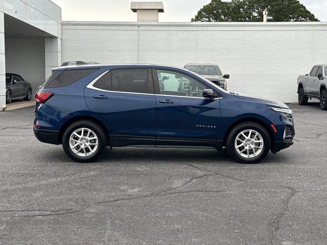 Used 2022 Chevrolet Equinox LT FWD image 2