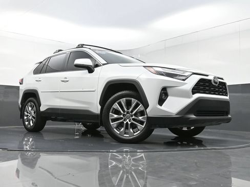 Used 2024 Toyota RAV4 XLE Premium FWD image 23