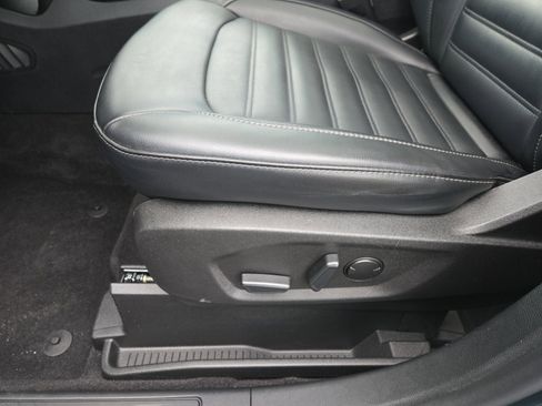 Used 2023 Ford Edge SEL w/ Convenience Package image 12