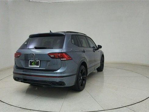 Used 2023 Volkswagen Tiguan SE R-Line image 70