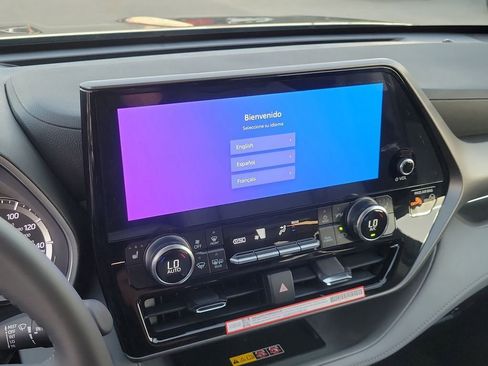 New 2026 Toyota Highlander XLE image 31