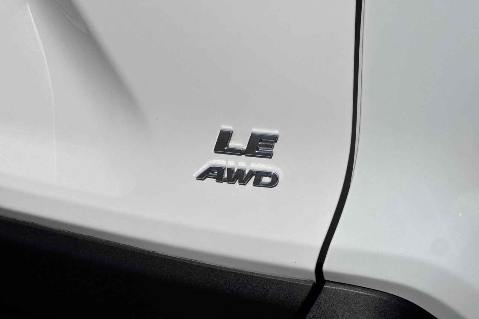 Certified 2023 Toyota RAV4 LE AWD/4WD image 14