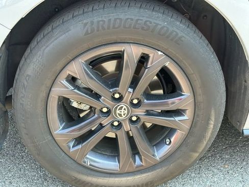 Used 2024 Toyota Sienna XSE w/ XSE Premium Package AWD/4WD image 15