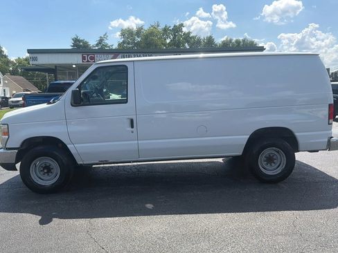 Used 2014 Ford E-350 and Econoline 350 Super Duty RWD image 8