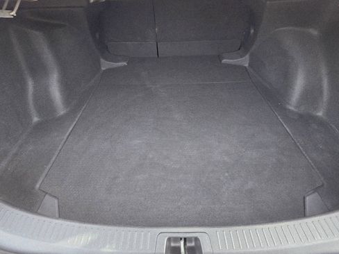 Used 2022 Toyota Corolla LE image 11