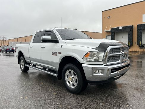 Used 2018 RAM 2500 Big Horn w/ Harvest Edition image 3
