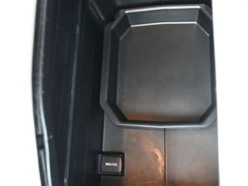 Used 2018 Toyota Highlander LE image 39