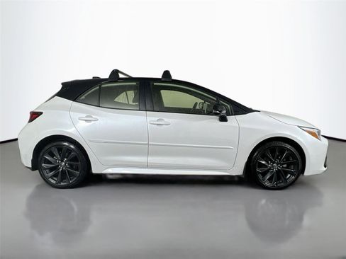 Used 2025 Toyota Corolla XSE FWD image 7