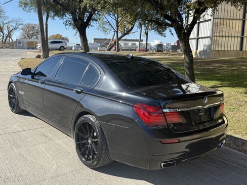Used 2014 BMW 750Li image 7