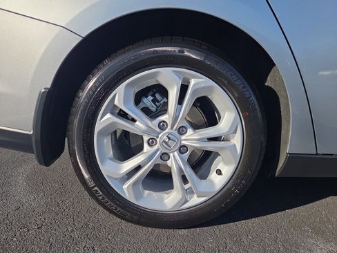 Certified 2025 Honda Accord LX image 23