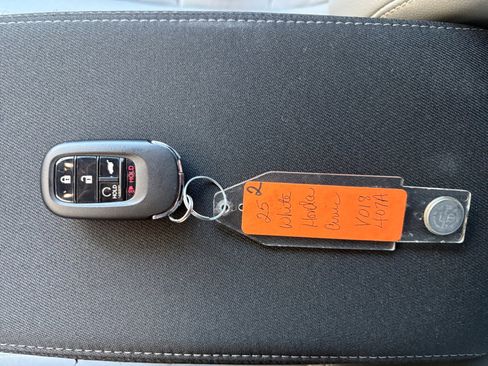 Used 2025 Honda Civic Sport image 28