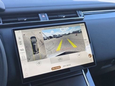 New 2026 Land Rover Range Rover Velar Dynamic SE image 10