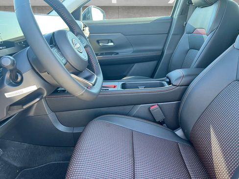 New 2026 Nissan Kicks SR image 19