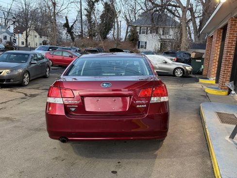 Used 2010 Subaru Legacy 2.5i Premium image 4