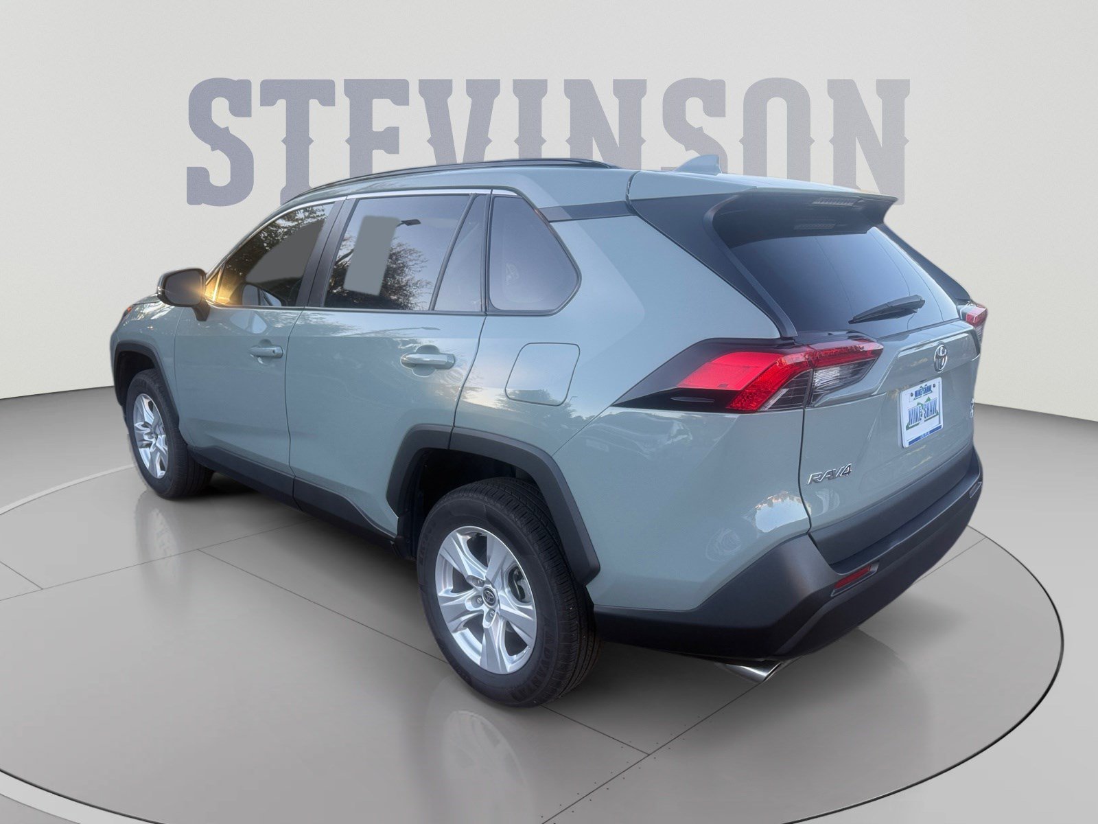 Used 2021 Toyota RAV4 XLE w/ XLE Grade Weather Package AWD/4WD image 3