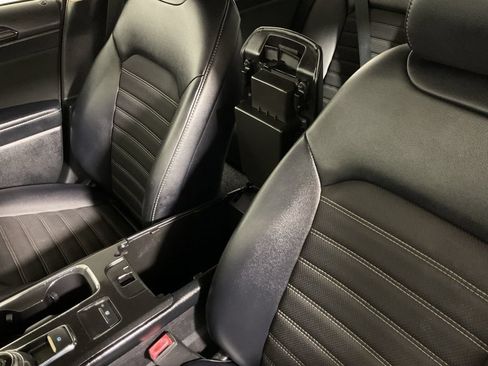 Used 2018 Ford Fusion SE w/ Equipment Group 201A FWD image 31
