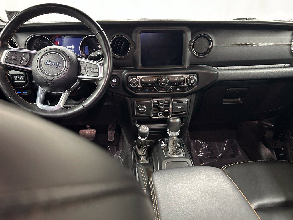 Used 2021 Jeep Wrangler Unlimited Sahara AWD/4WD image 15