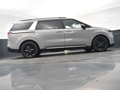 Certified 2023 Kia Carnival SX image 23