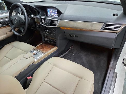 Used 2010 Mercedes-Benz E 350 Sedan image 18