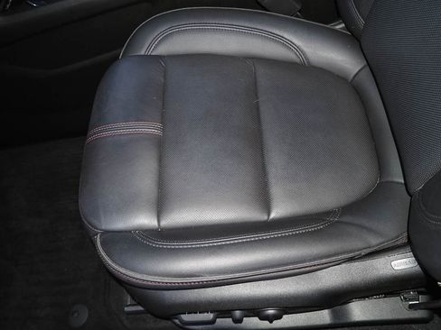Used 2023 Chevrolet Traverse RS AWD/4WD image 25