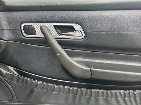 Used 2002 Mercedes-Benz SLK 230 image 19