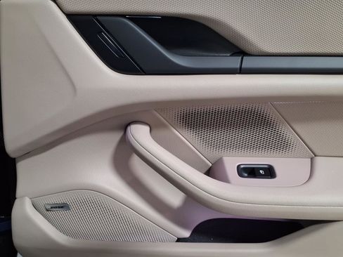 Used 2024 Porsche Taycan 4S image 24