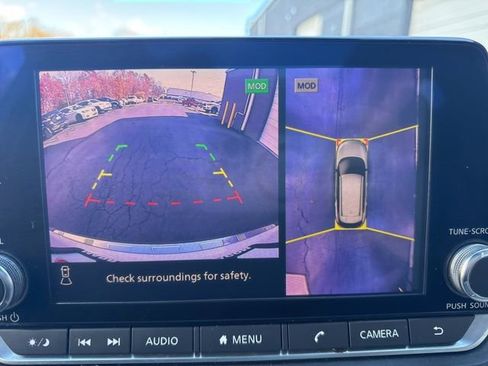 Used 2021 Nissan Rogue SV w/ Premium Package image 23