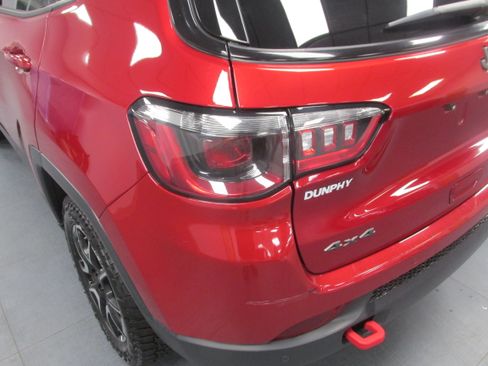 Used 2025 Jeep Compass Trailhawk AWD/4WD image 12