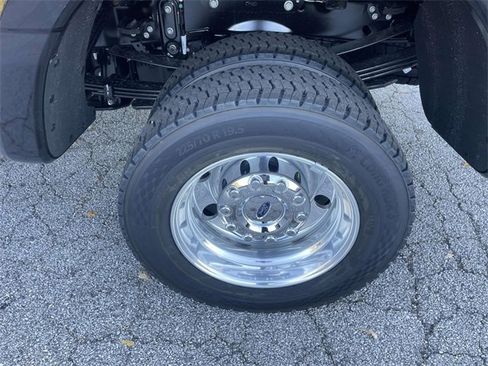 New 2026 Ford F450 Platinum image 21