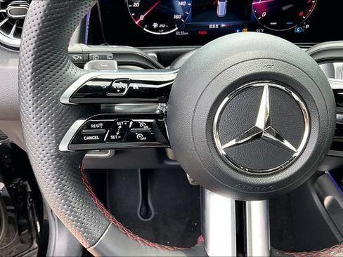 Used 2024 Mercedes-Benz GLB 250 image 10
