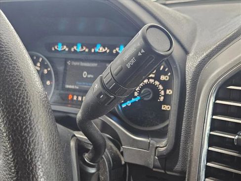 Used 2016 Ford F150 XLT w/ Equipment Group 302A Luxury AWD/4WD image 12